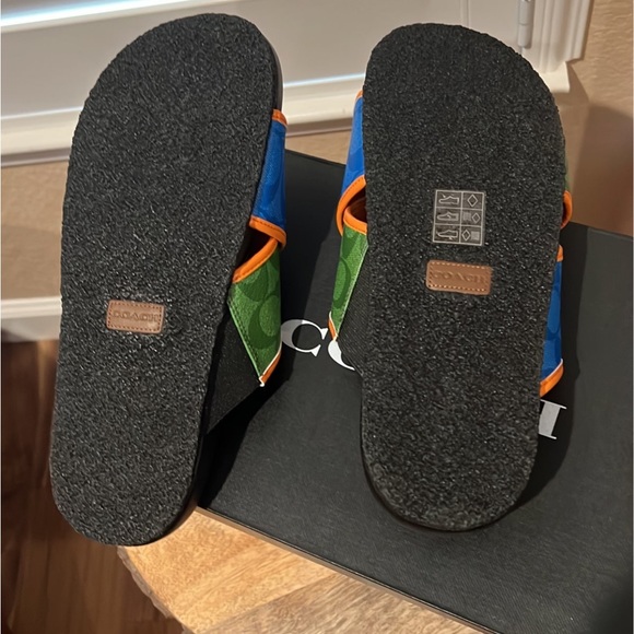 NWT Coach Track Belt Bag and Coach Crossover Sandals Size 9. - Picture 3 of 10